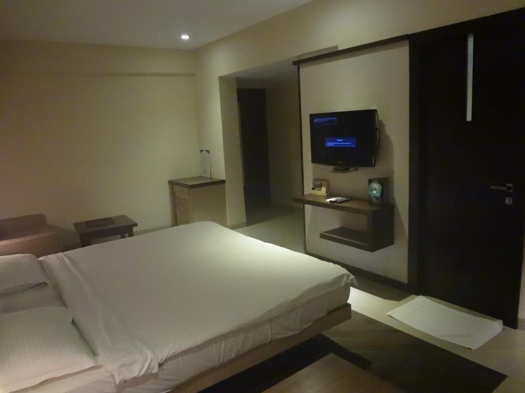 ת'יין Hotel Capitol מראה חיצוני תמונה