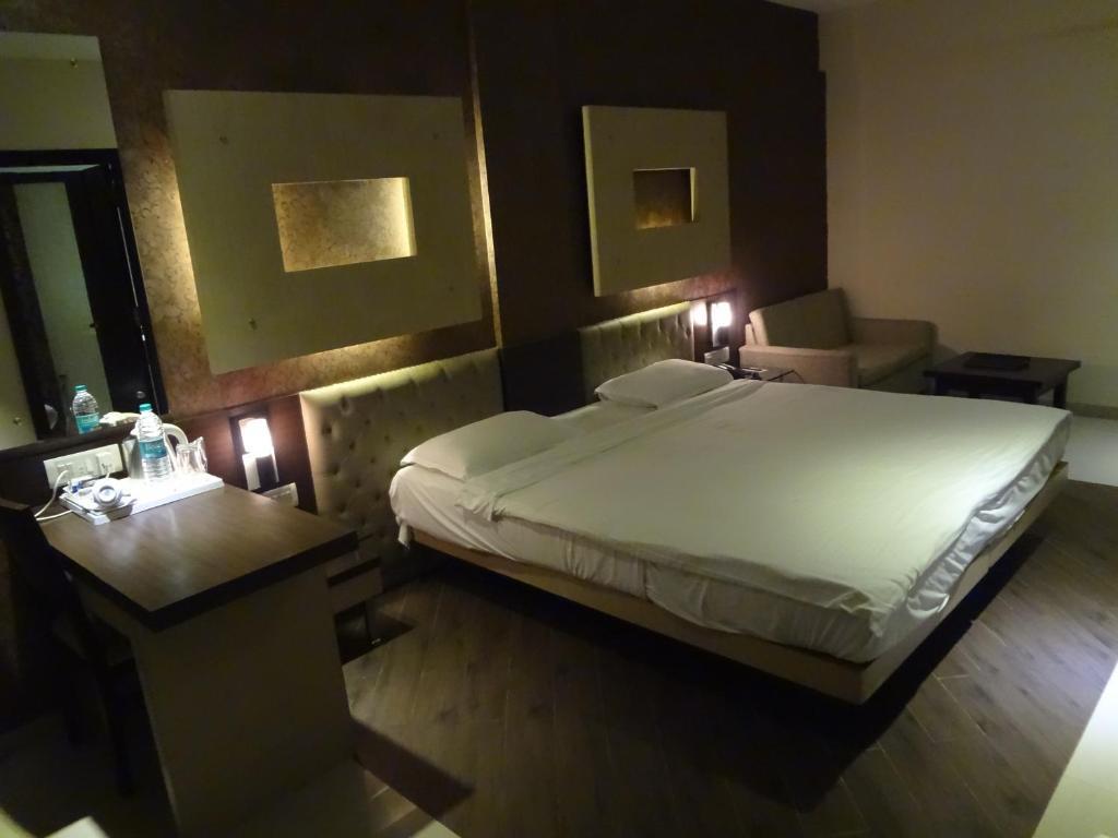 ת'יין Hotel Capitol חדר תמונה