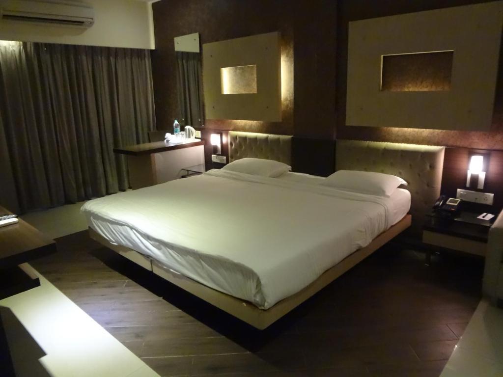 ת'יין Hotel Capitol חדר תמונה