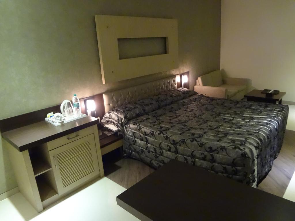 ת'יין Hotel Capitol חדר תמונה