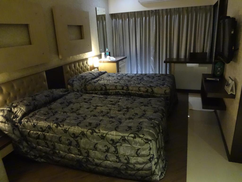 ת'יין Hotel Capitol מראה חיצוני תמונה