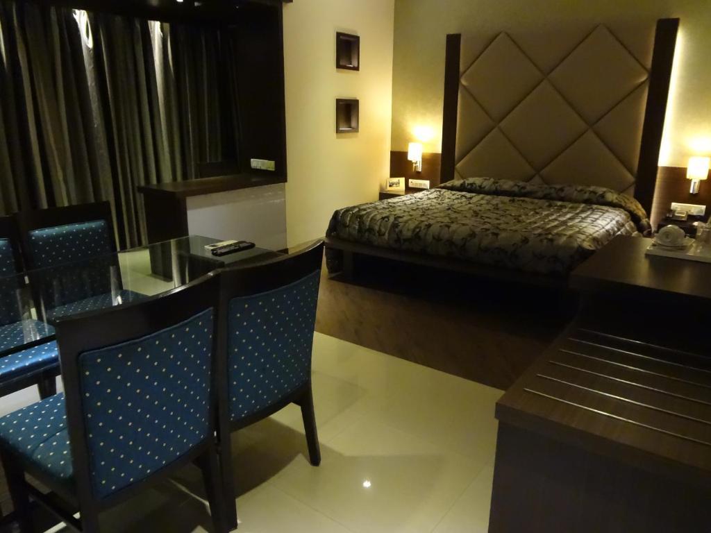 ת'יין Hotel Capitol חדר תמונה