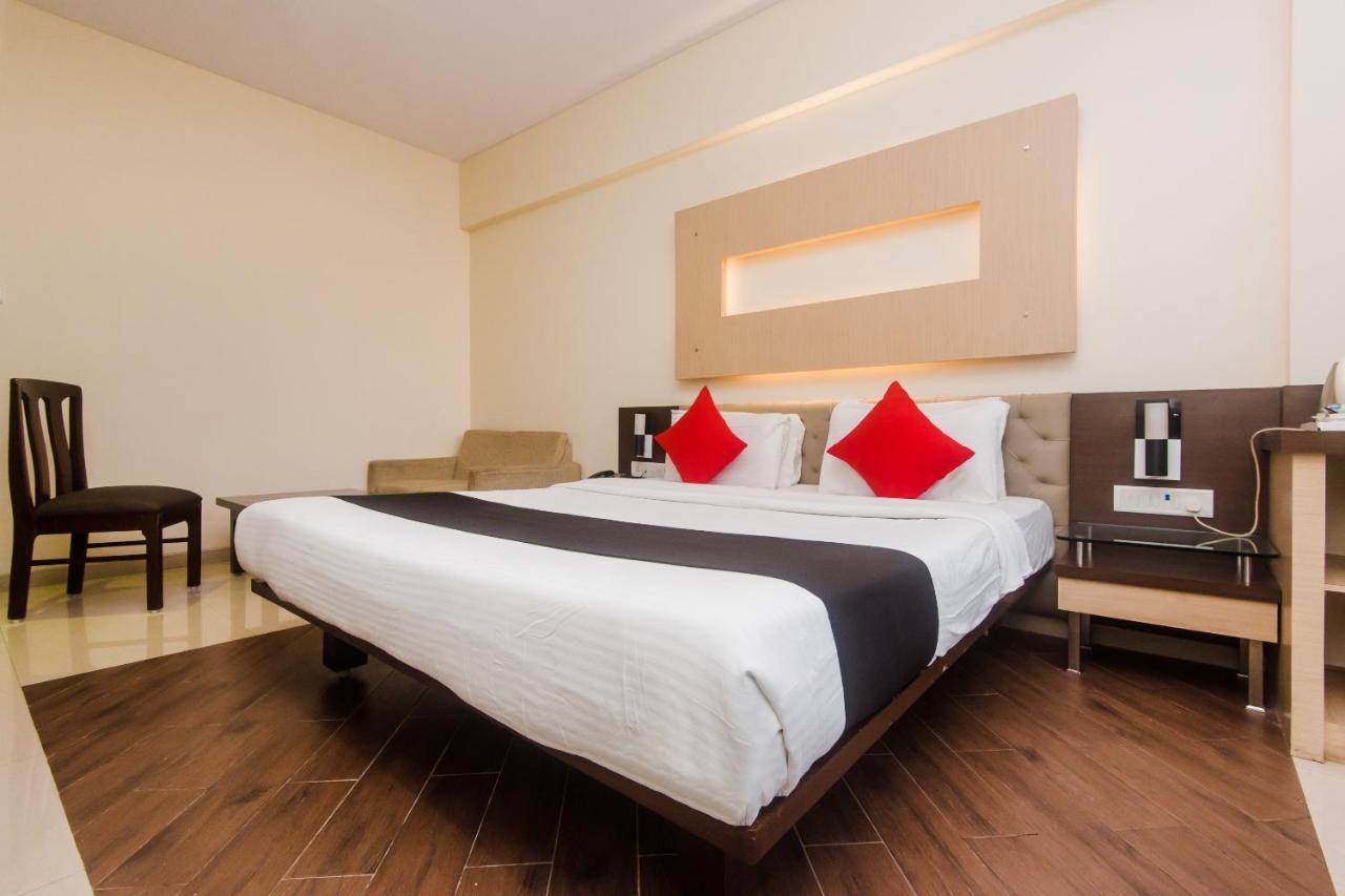 ת'יין Hotel Capitol מראה חיצוני תמונה