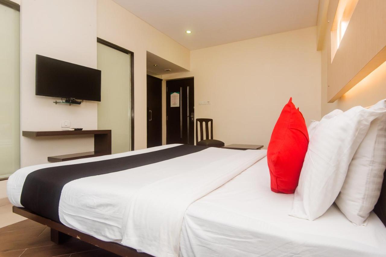 ת'יין Hotel Capitol מראה חיצוני תמונה