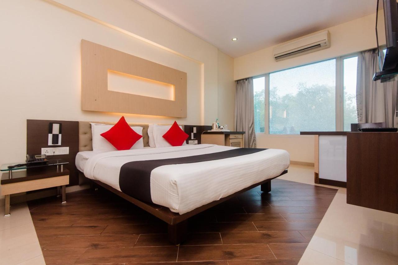 ת'יין Hotel Capitol מראה חיצוני תמונה