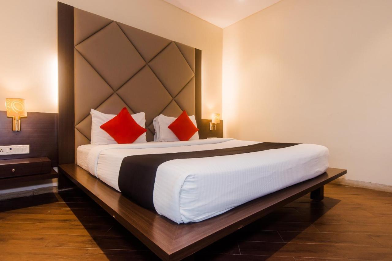 ת'יין Hotel Capitol מראה חיצוני תמונה